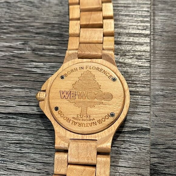 Wewood light wood watch with extensions